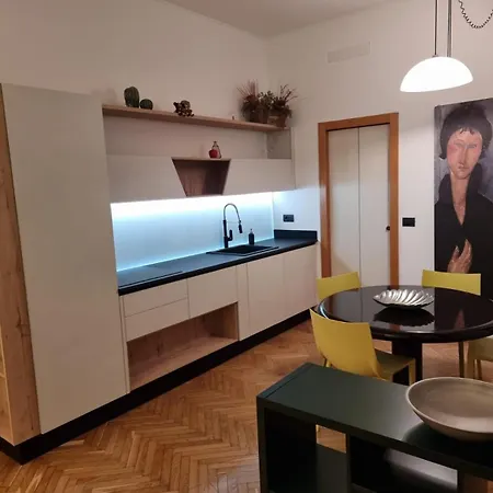 Regina Di Cuori Lägenhet Milano